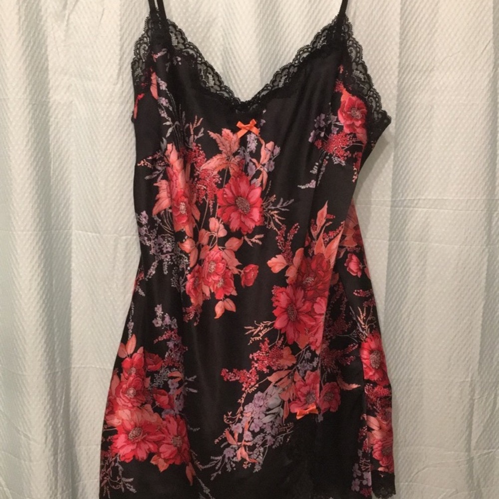 Silky Baby Doll Victoria Secret slip